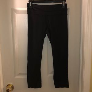 Lululemon pace rival crop